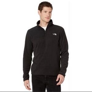 The North Face Men’s quarter zip fleece sweater